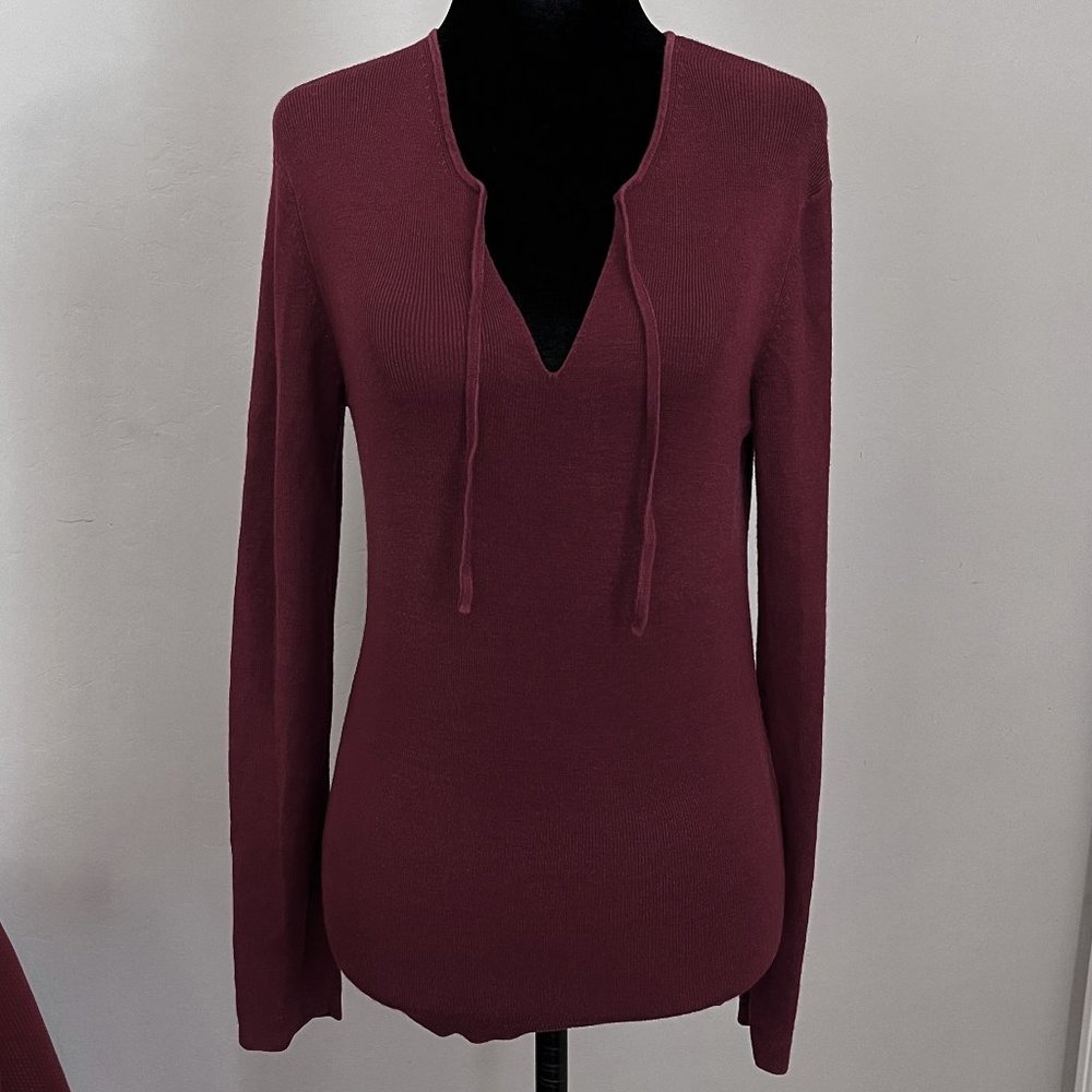 Banana Republic L/S Bordeaux Sweater Size Medium
